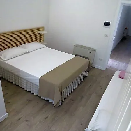 La Casa Del Gelso Bianco فندق مبيت وإفطار أوترانتو