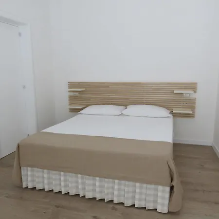 La Casa Del Gelso Bianco Bed & Breakfast 2*