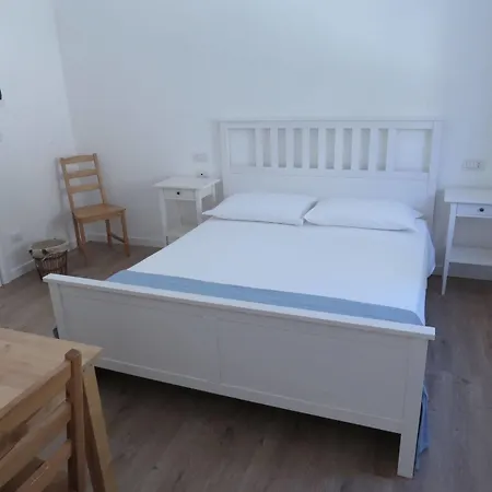 לינה וארוחת בוקר La Casa Del Gelso Bianco 4*