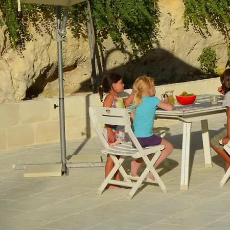 La Casa Del Gelso Bianco 4* אוטרנטו