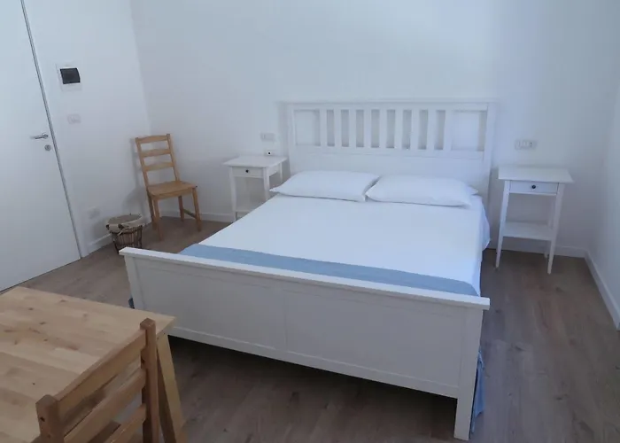 לינה וארוחת בוקר La Casa Del Gelso Bianco 4*